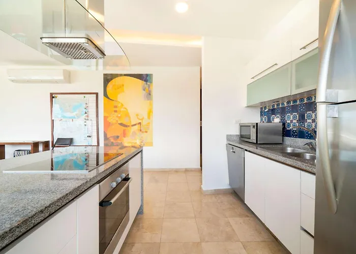 Doca 303 - 2br With Rooftop Pool & Balcony Apartment *